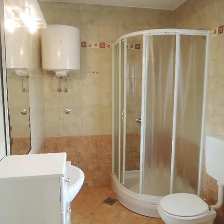 Sabina I Grapes アパート *